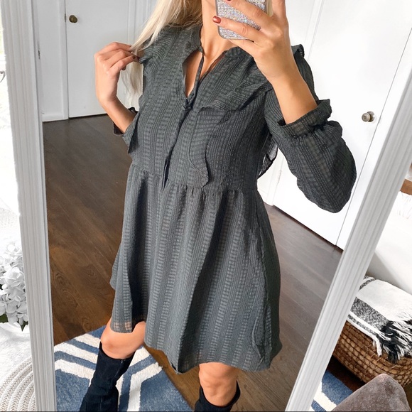 🌲 LOFT PETITE DARK GREEN RUFFLE SKATER DRESS! - Picture 2 of 14